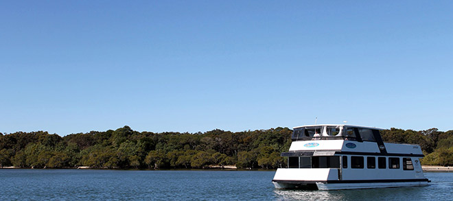 Houseboats Gold Coast - Luxury Houseboat Holidays You Won't Forget!